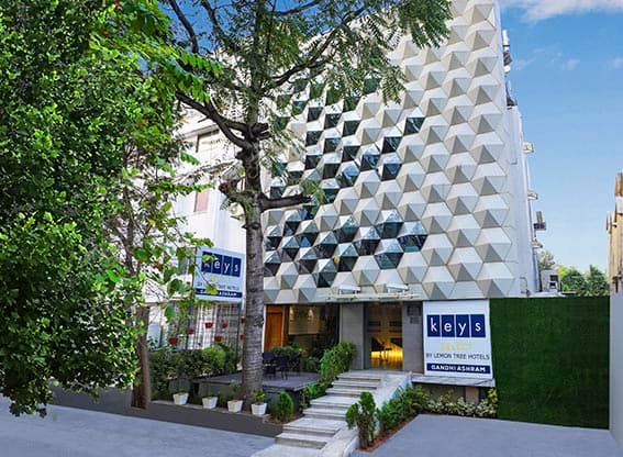 hotels near rto circle ahmedabad