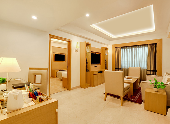 Executive-Suite-Living-Area