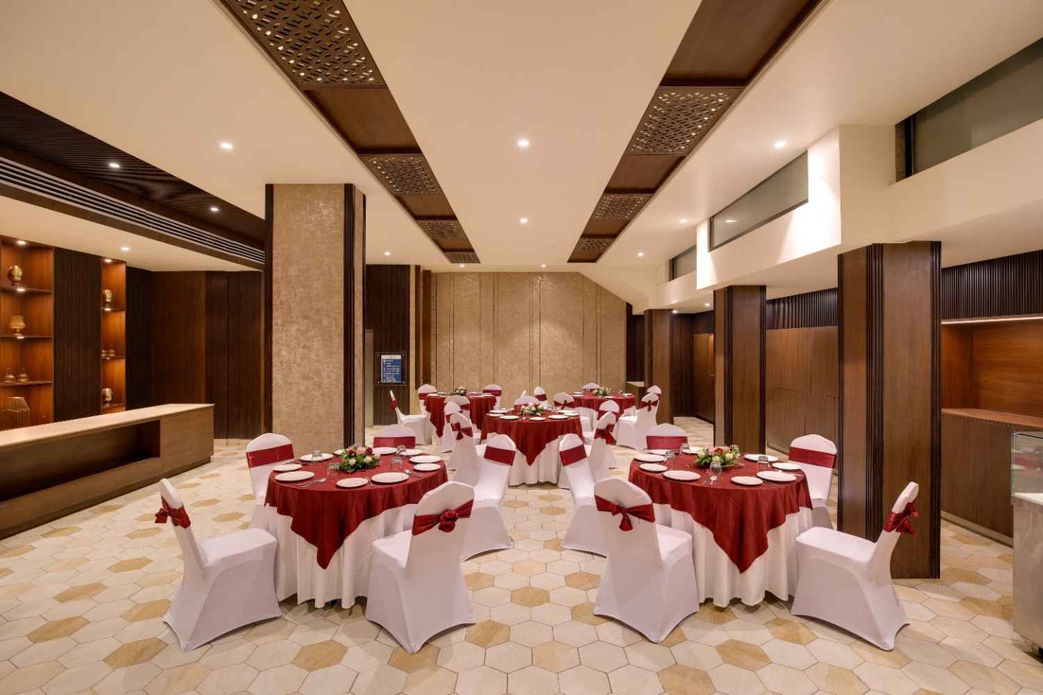 6a4362a92f6fcChamber-RoundTable.jpg